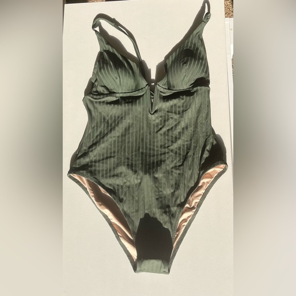 NWT Shade and Shore Women's Cheeky One Piece Swimsuit in Olive Green SIze XL - Picture 1 of 6